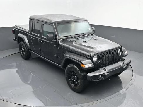 Used 2022 Jeep Gladiator Sport AWD/4WD image 17