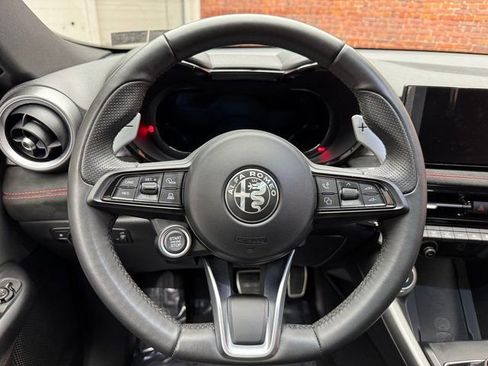 Used 2024 Alfa Romeo Tonale Veloce image 14