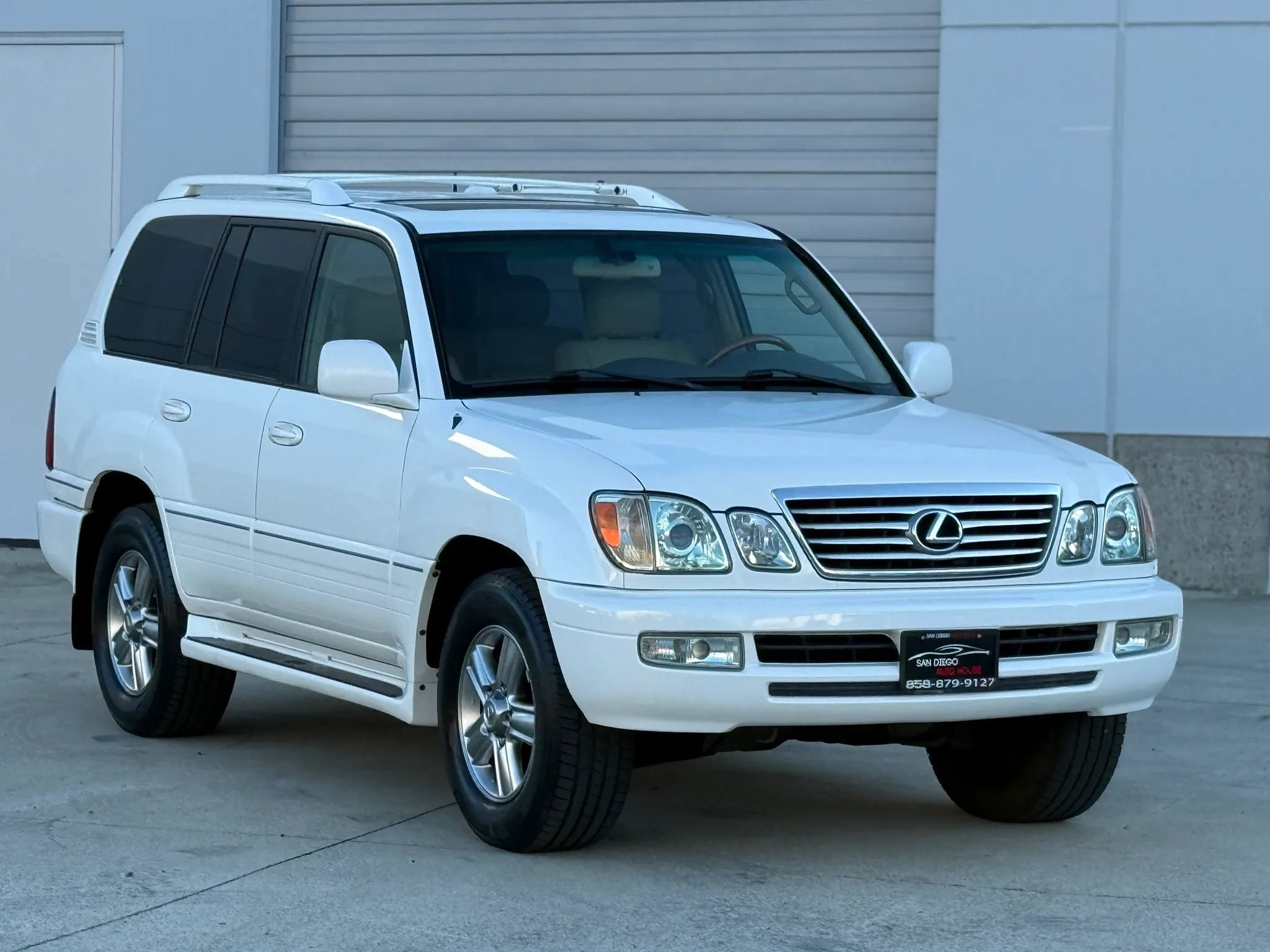 Used 2006 Lexus LX 470 4WD w/ Preferred Accessory Pkg image 4