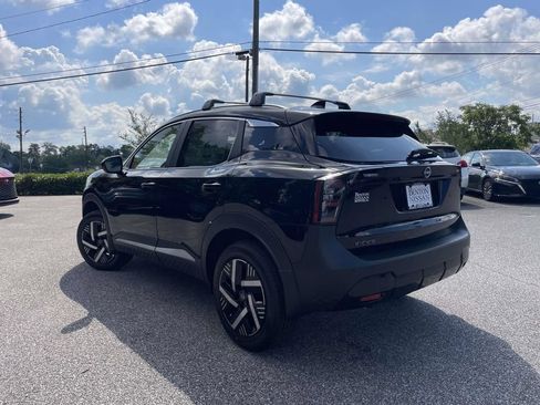 New 2026 Nissan Kicks SV w/ Cold Weather Package FWD image 4