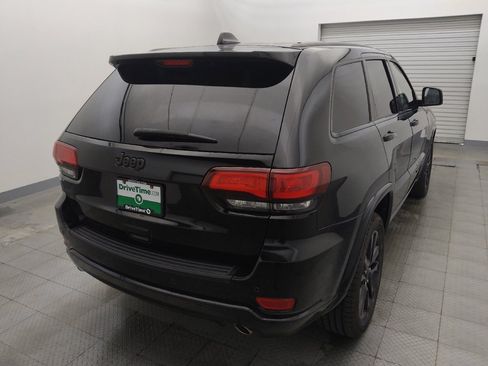 Used 2019 Jeep Grand Cherokee Altitude RWD image 7