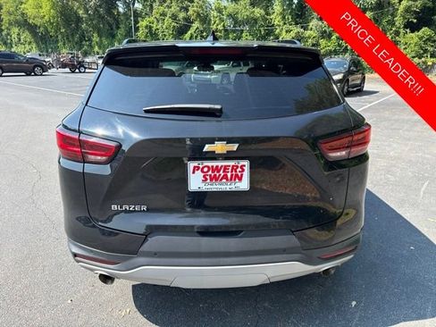 Used 2024 Chevrolet Blazer LT w/ Convenience Package FWD image 4