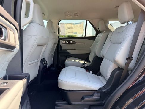 New 2026 Ford Explorer Platinum AWD/4WD image 12