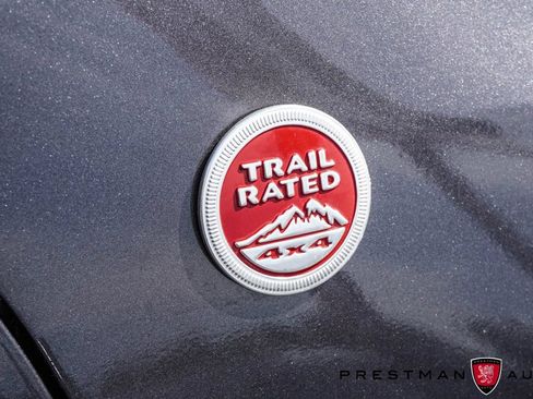Used 2021 Jeep Cherokee Trailhawk w/ Sun, Sound & Nav Group AWD/4WD image 4
