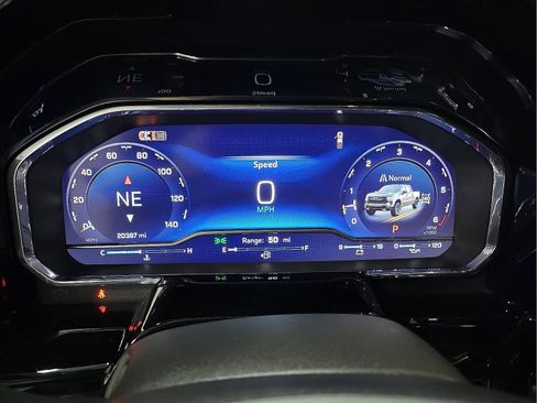 Used 2024 Chevrolet Silverado 1500 LT Trail Boss w/ Convenience Package II image 16