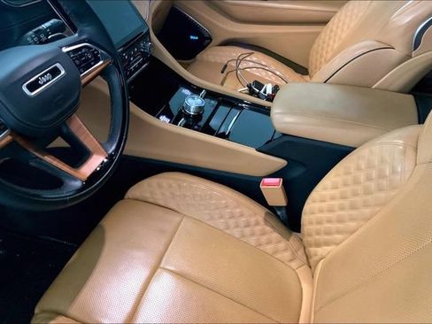 Used 2021 Jeep Grand Cherokee L Summit AWD/4WD image 8