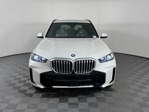 New 2026 BMW X5 xDrive40i w/ M Sport Package AWD/4WD image 6