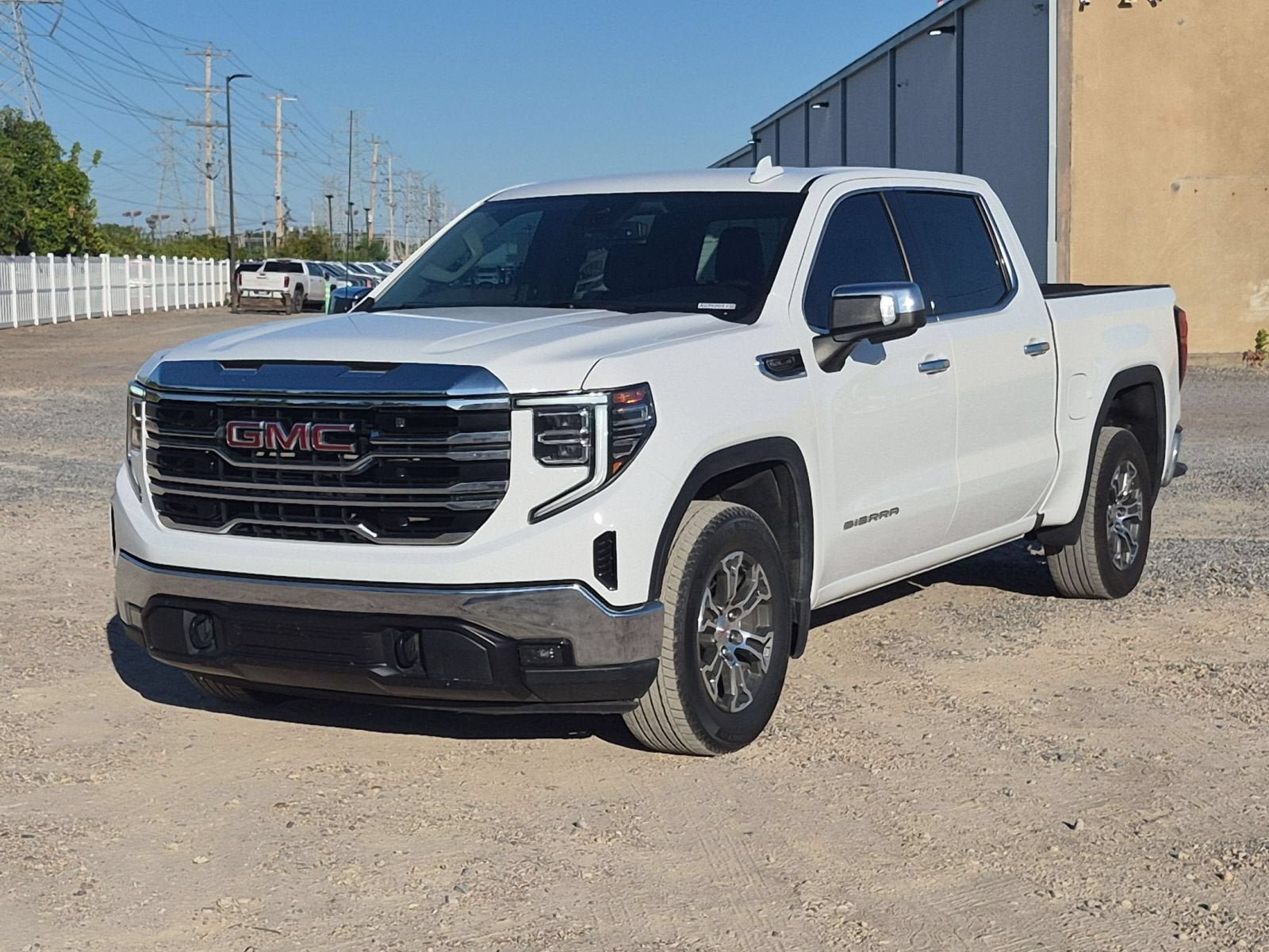 Used 2025 GMC Sierra 1500 SLT RWD image 10