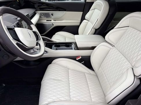 New 2026 Lincoln Nautilus Black Label w/ Jet Appearance Package image 23