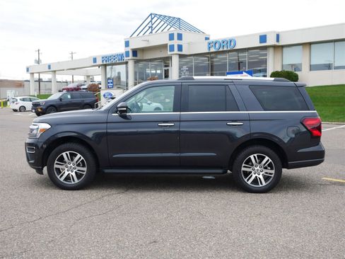 Used 2024 Ford Expedition Limited image 2