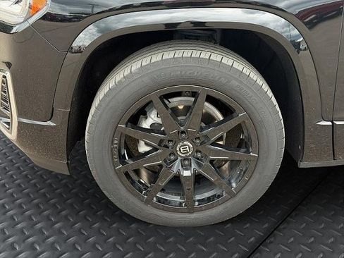 Used 2022 GMC Acadia Denali w/ LPO, Floor Liner Package AWD/4WD image 10