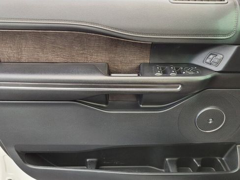 Used 2021 Ford Expedition Max Limited image 28