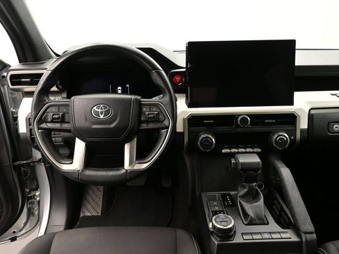 Used 2024 Toyota Tacoma TRD Off-Road AWD/4WD image 15