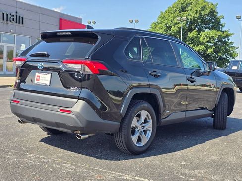 Certified 2022 Toyota RAV4 XLE w/ Convenience Package AWD/4WD image 16