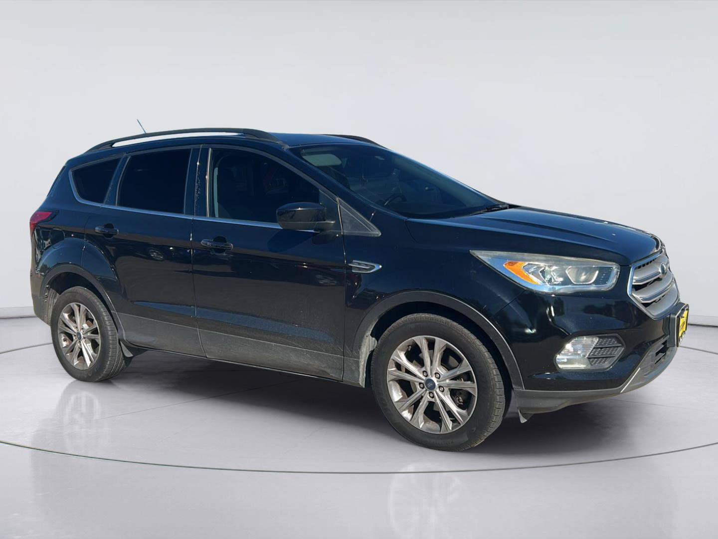 Used 2019 Ford Escape SEL FWD image 3