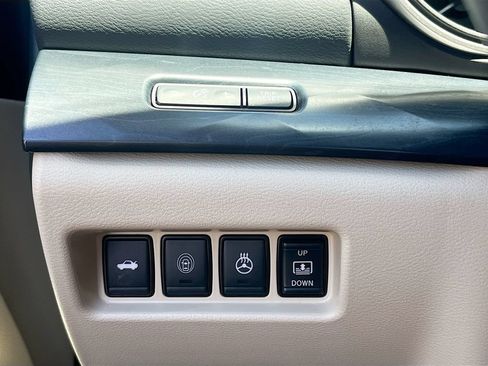 Used 2023 Nissan Maxima Platinum w/ Sport Mat Group FWD image 10