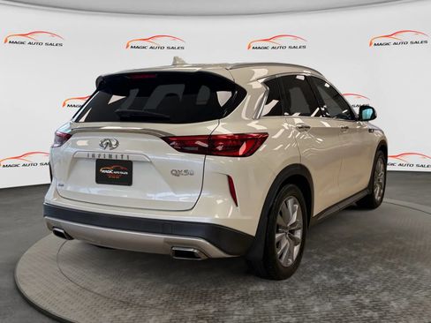 Used 2019 INFINITI QX50 Luxe w/ Navigation Package AWD/4WD image 10