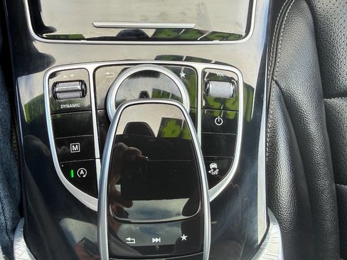 Used 2017 Mercedes-Benz GLC 300 4MATIC image 21