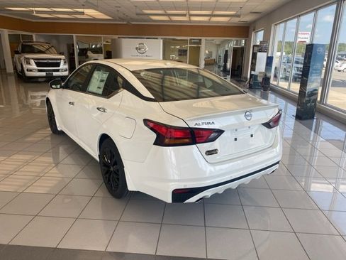 New 2025 Nissan Altima 2.5 SV w/ SV Special Edition Package image 4