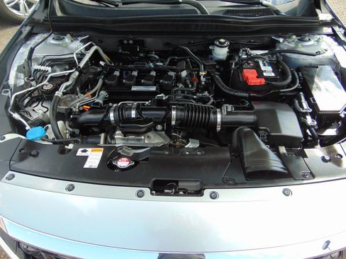 Used 2020 Honda Accord EX image 33