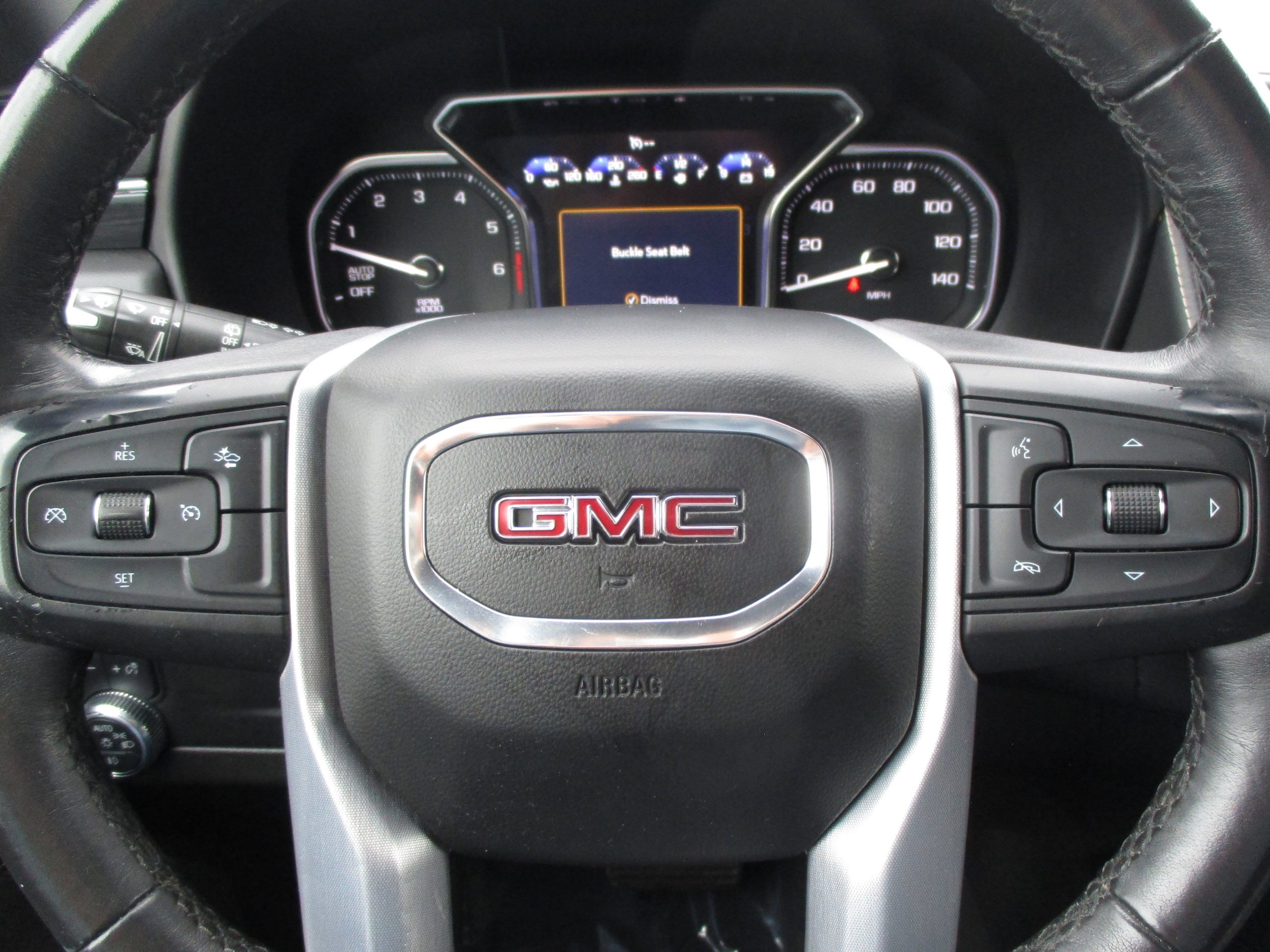 Used 2021 GMC Yukon SLT RWD image 16
