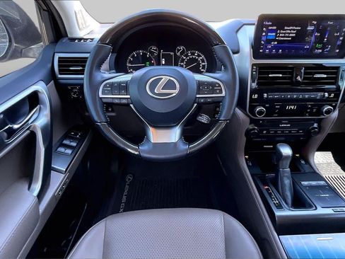 Used 2023 Lexus GX 460 Luxury w/ Sport Design Package AWD/4WD image 6