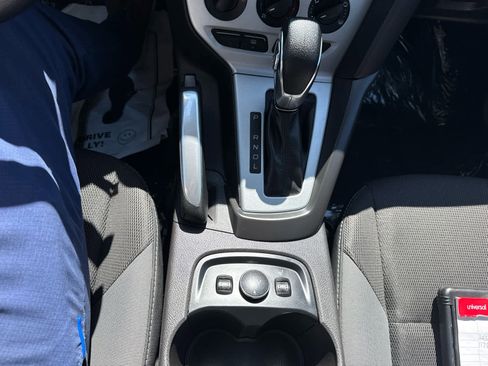 Used 2014 Ford Focus SE w/ SE Winter Package image 21