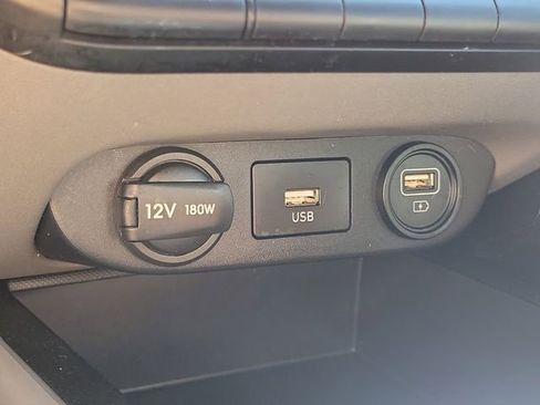 Certified 2023 Hyundai Elantra Blue FWD image 11