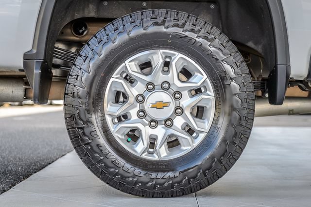 Used 2024 Chevrolet Silverado 2500 LTZ AWD/4WD image 15