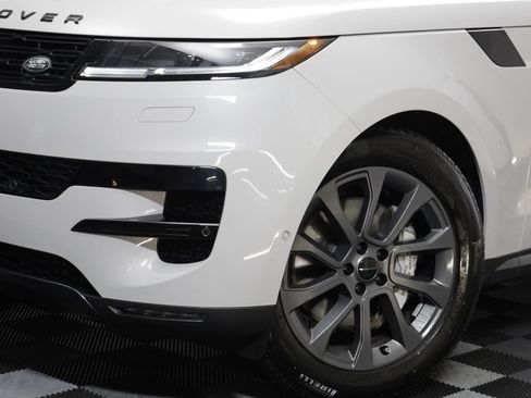 Certified 2026 Land Rover Range Rover Sport SE AWD/4WD image 3