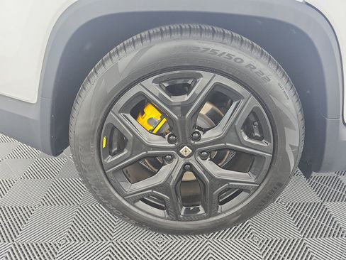 Used 2024 Rivian R1T Adventure AWD/4WD image 12