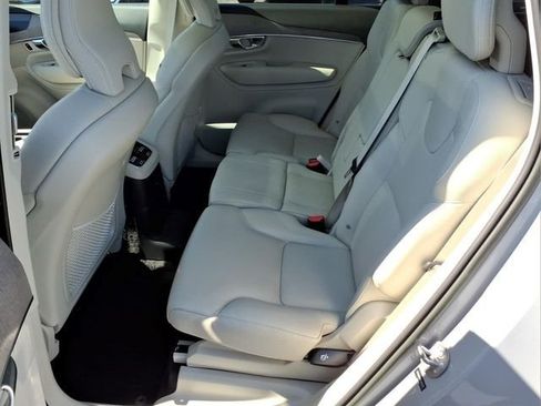 Used 2023 Volvo XC90 T8 Plus AWD/4WD image 18