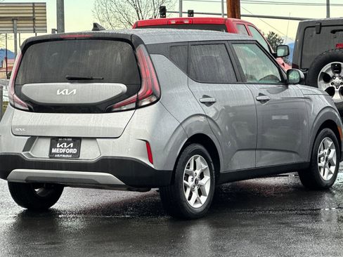Used 2024 Kia Soul LX w/ Option Group 015 image 4