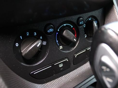 Used 2015 Ford Transit Connect XLT image 16