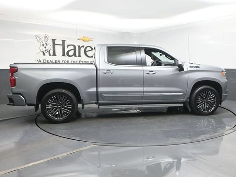 Used 2026 Chevrolet Silverado 1500 High Country AWD/4WD image 37