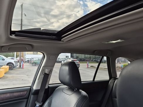 Used 2018 Subaru Outback 2.5i Limited image 16