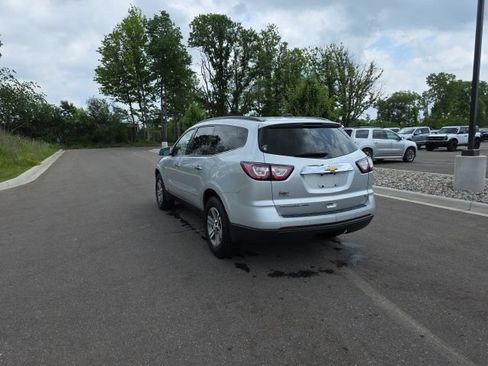 Used 2017 Chevrolet Traverse LT AWD/4WD image 5
