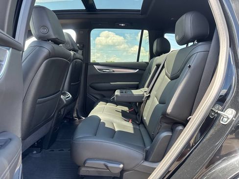 Certified 2024 Cadillac XT6 Luxury w/ LPO, Floor Liner Package AWD/4WD image 16