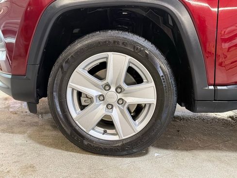 Used 2022 Jeep Compass Latitude image 35