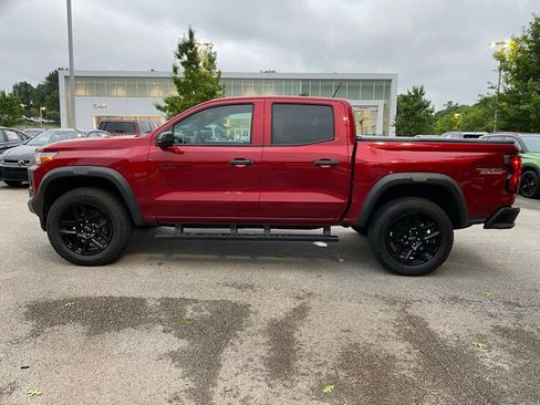 Used 2024 Chevrolet Colorado Trail Boss w/ Advanced Trailering Package AWD/4WD image 4