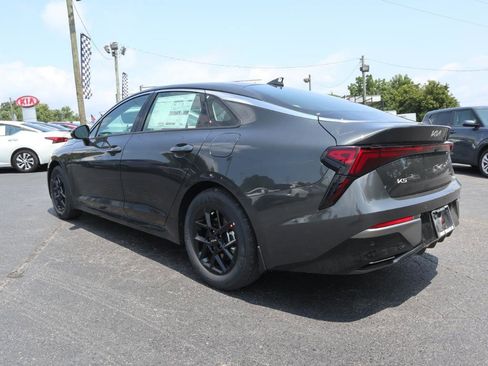 New 2025 Kia K5 LXS FWD image 3