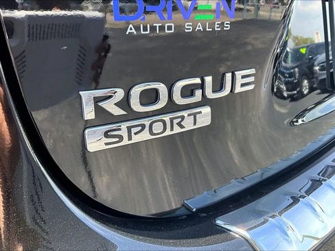 Used 2020 Nissan Rogue Sport SV FWD image 32