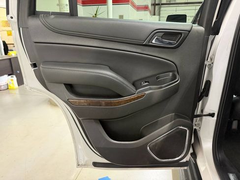 Used 2018 Chevrolet Tahoe LT AWD/4WD image 12