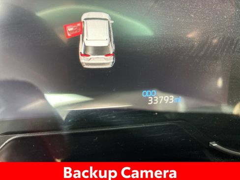 Used 2024 Toyota RAV4 XLE AWD/4WD image 9