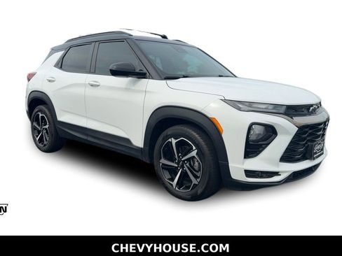 Used 2021 Chevrolet TrailBlazer RS w/ Technology Package FWD image 1