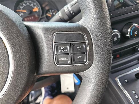 Used 2015 Jeep Patriot Sport w/ Power Value Group FWD image 23