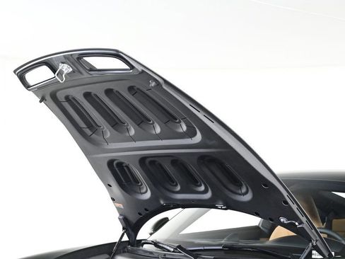 Used 2025 Porsche 911 GT3 image 33