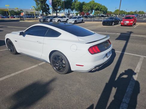 Used 2018 Ford Mustang GT Premium w/ Black Accent Package RWD image 5
