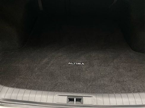 Used 2016 Nissan Altima 3.5 SL w/ 3.5 Technology Package FWD image 14
