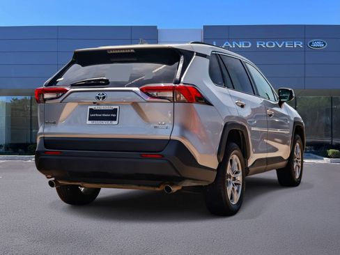 Used 2023 Toyota RAV4 LE AWD/4WD image 4